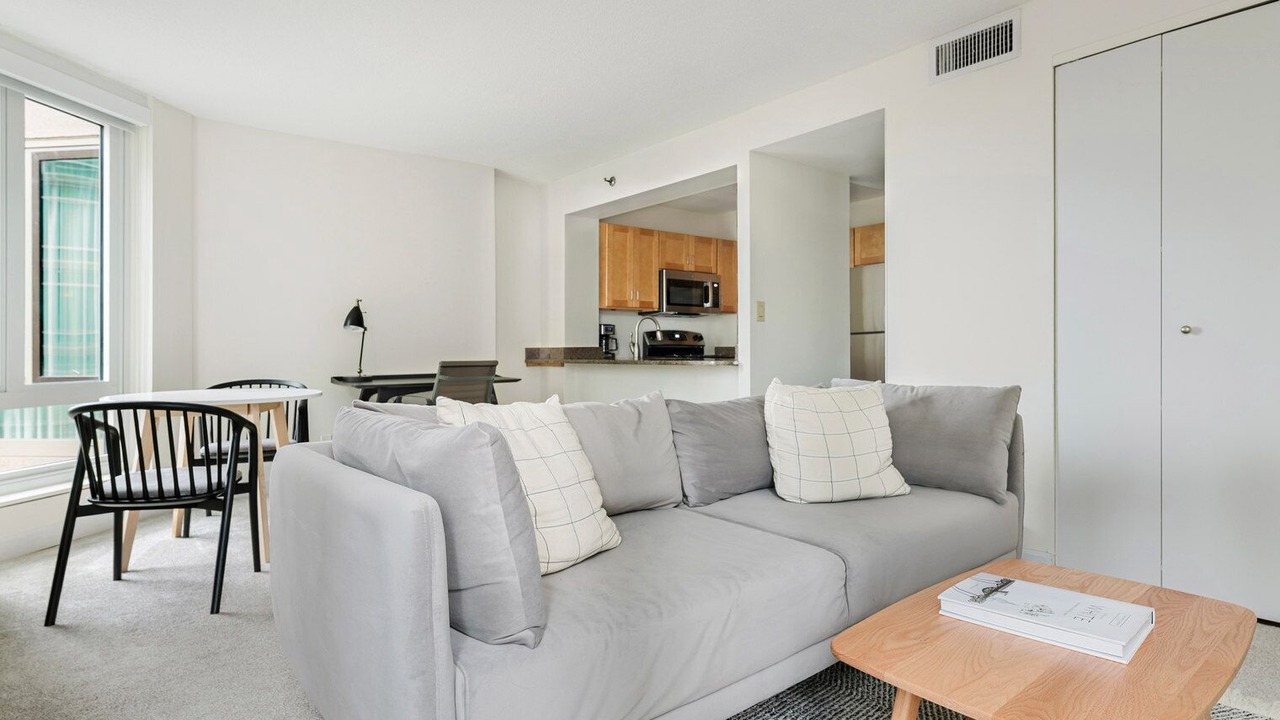Photo of Livingroom in Prudential - St. Botolph