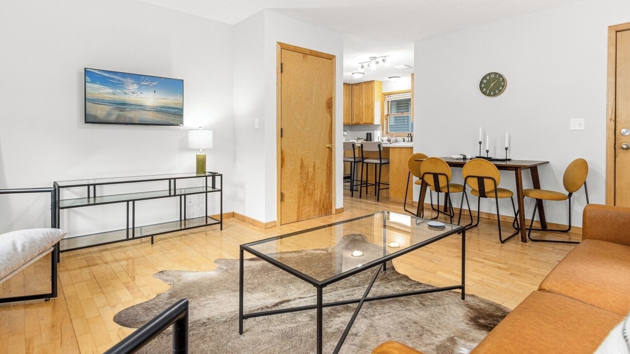 Photo of Livingroom in Merriam Park
