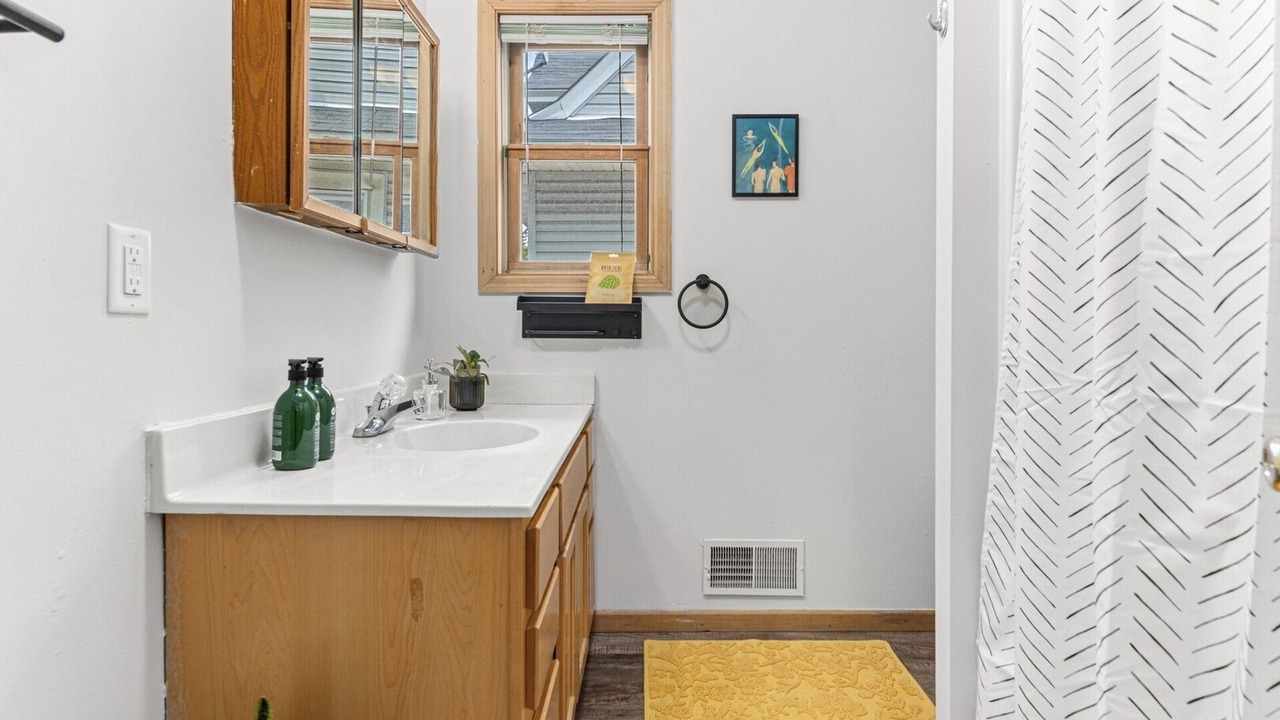 Photo of Bathroom in Merriam Park