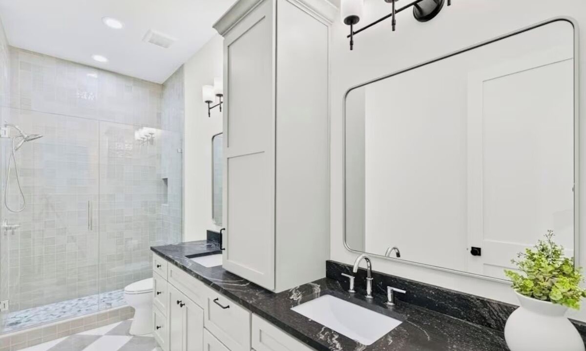 Photo of Bathroom in Kingsland