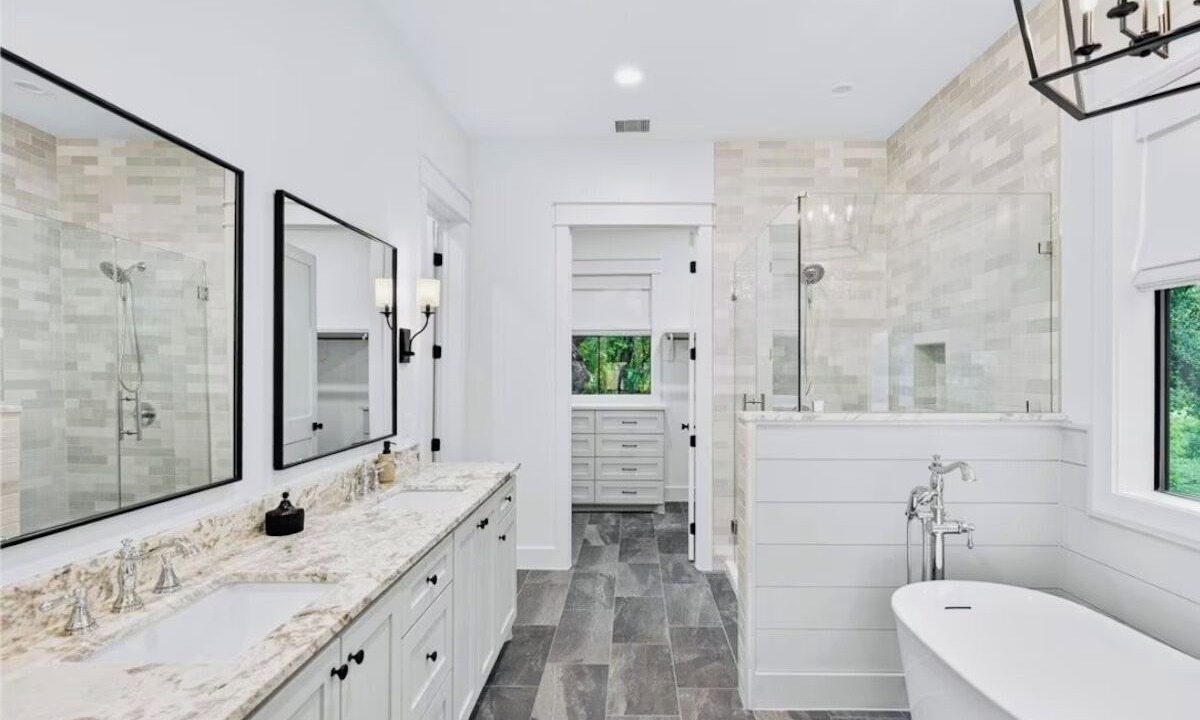 Photo of Bathroom in Kingsland