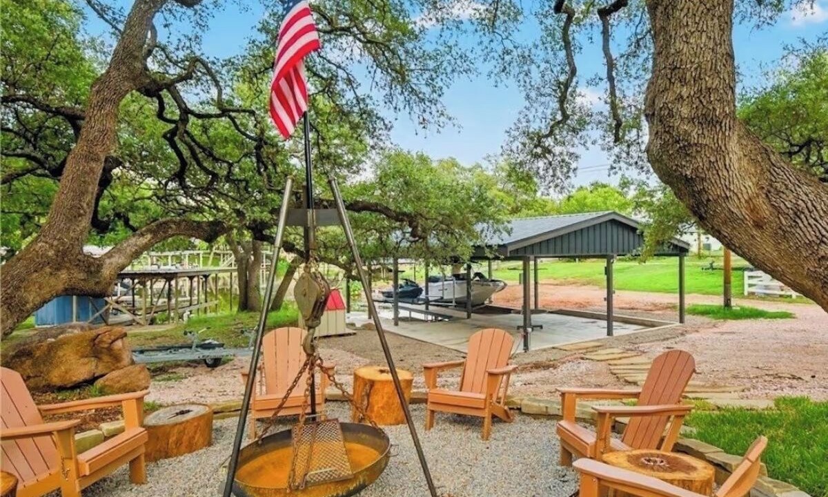 Photo of Outdoor in Kingsland