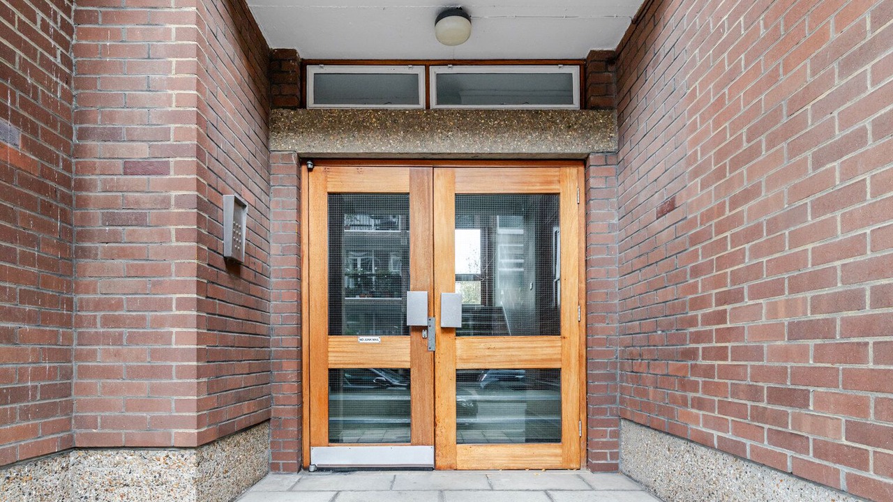 Photo of Outdoor in Kennington