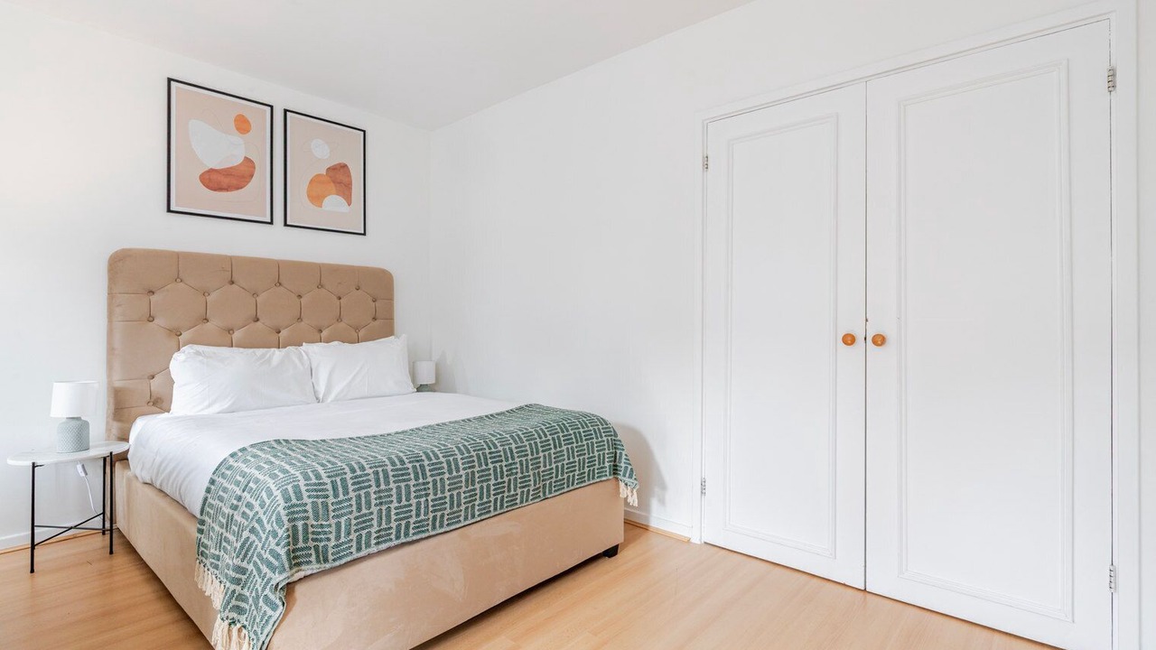 Photo of Bedroom in Kennington