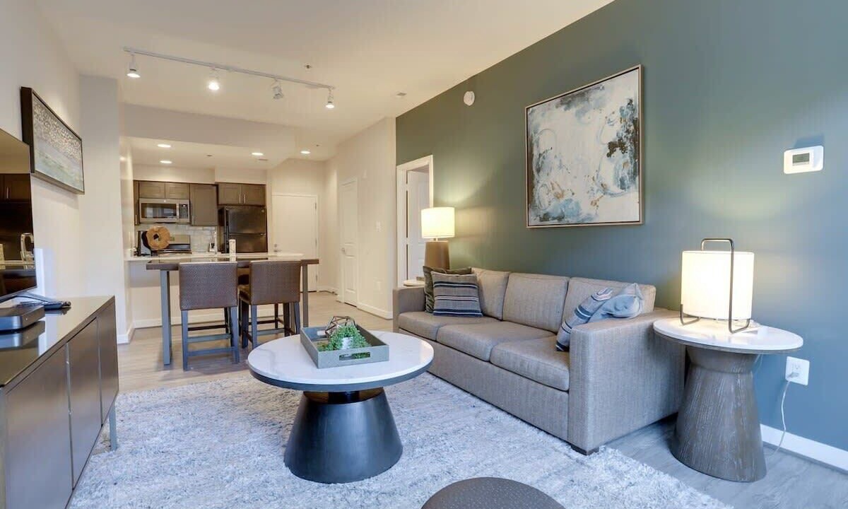 Photo of Livingroom in Court House