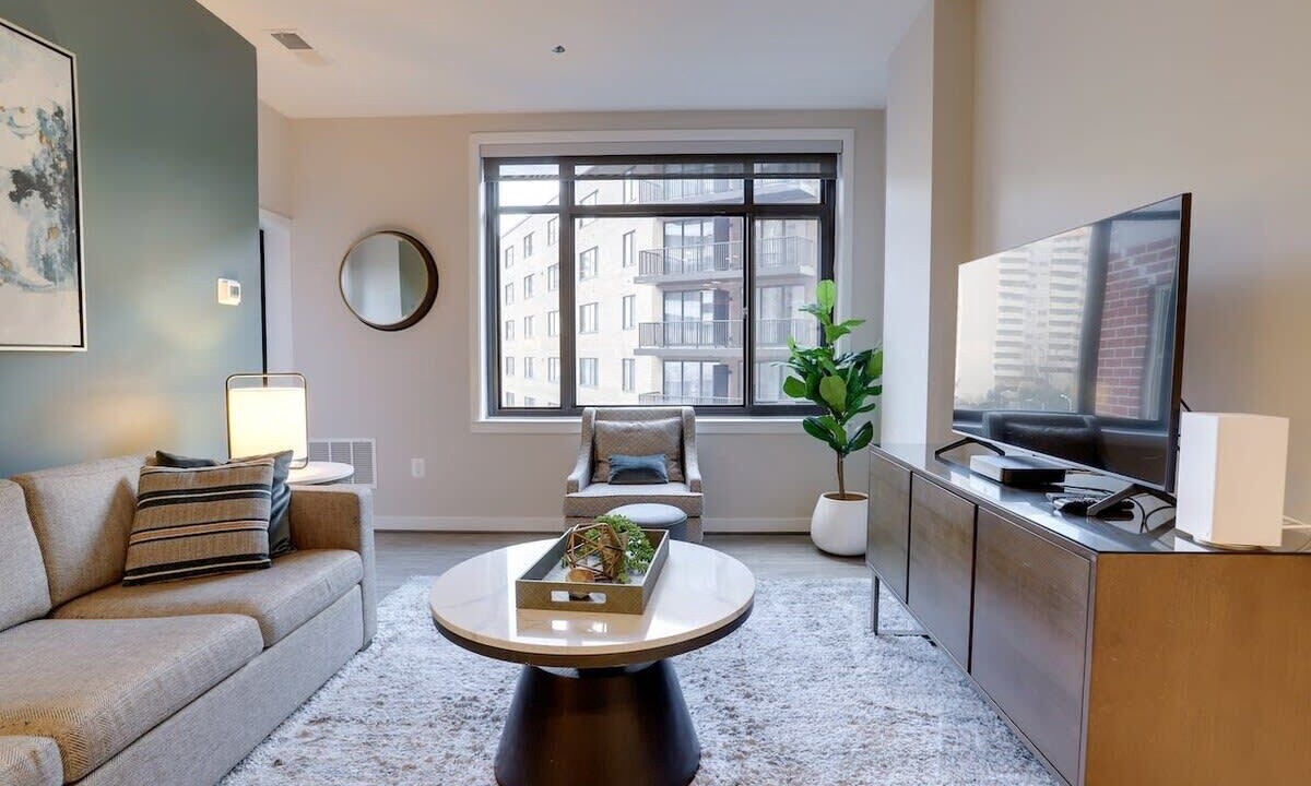Photo of Livingroom in Court House