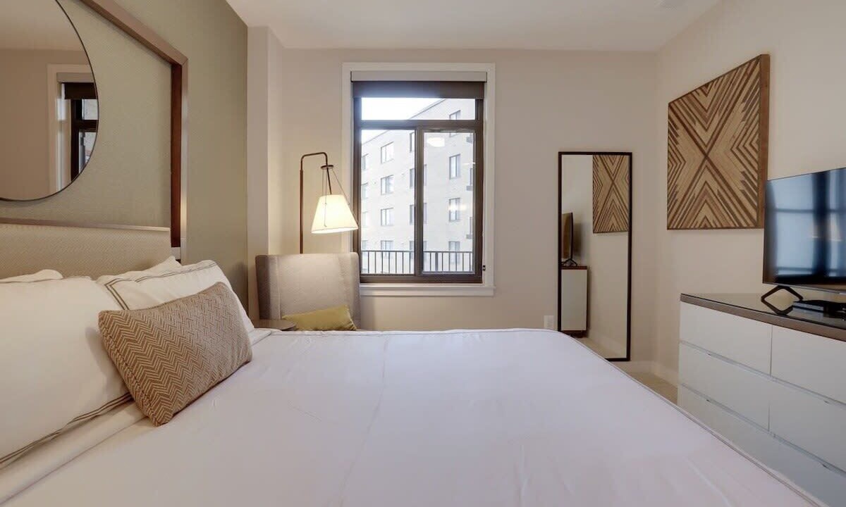 Photo of Bedroom in Court House