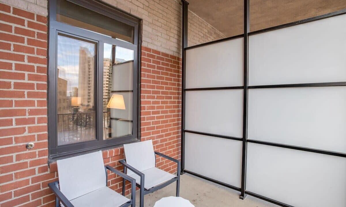 Photo of Patio Balcony in Court House