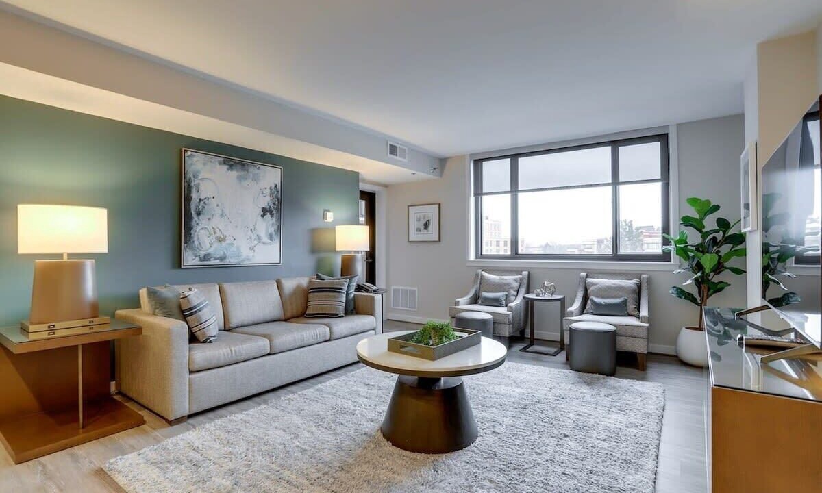 Photo of Livingroom in Court House