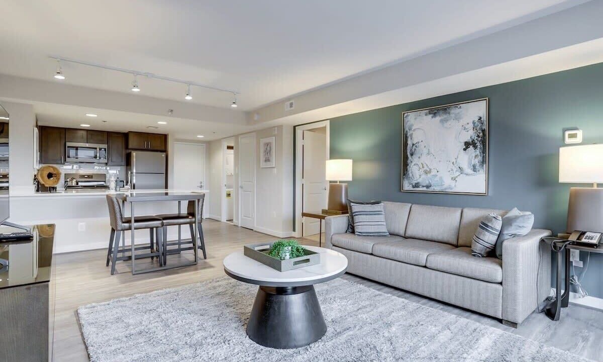 Photo of Livingroom in Court House