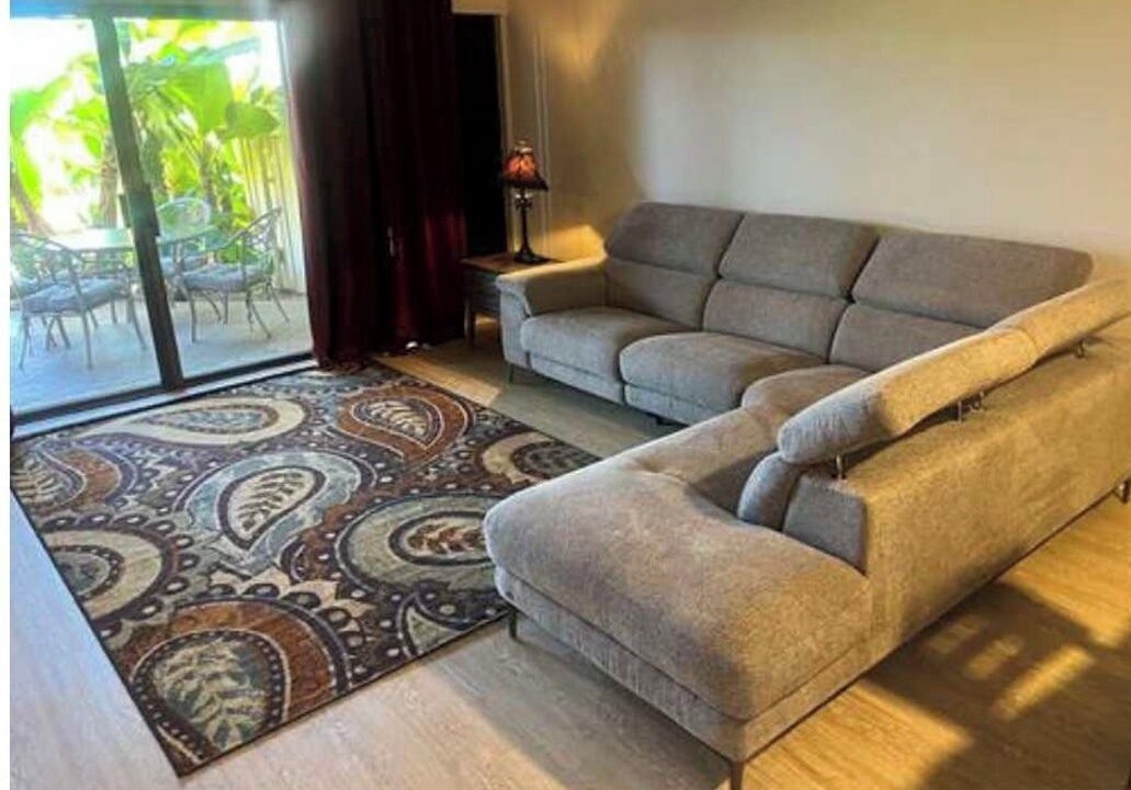 Photo of Livingroom in Maunaloa