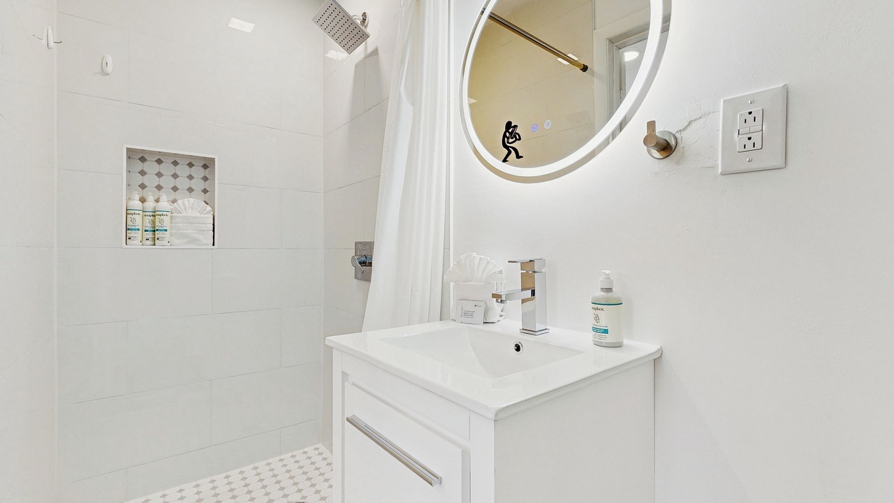 Photo of Bathroom in Avondale