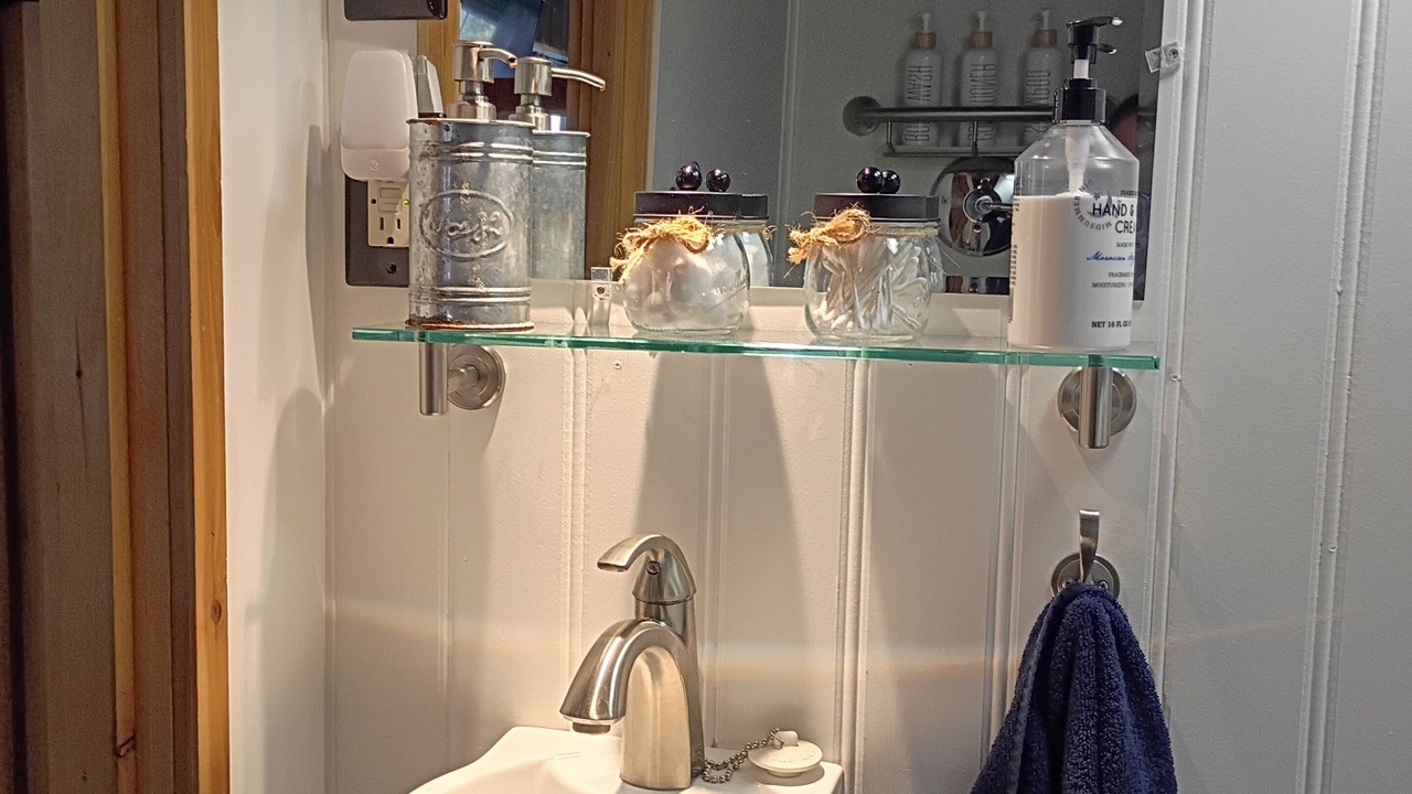 Photo of Bathroom in Stanton