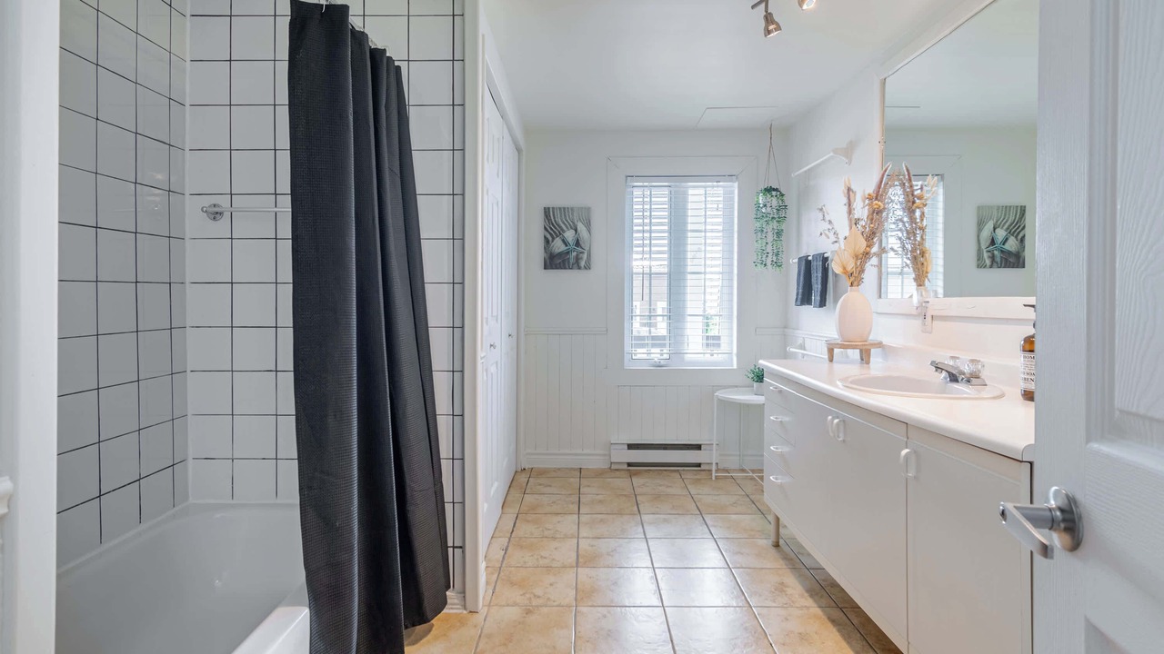 Photo of Bathroom in Petite-Riviere-Saint-Francois