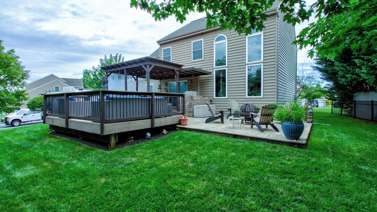 Photo of Patio Balcony in Rohrerstown