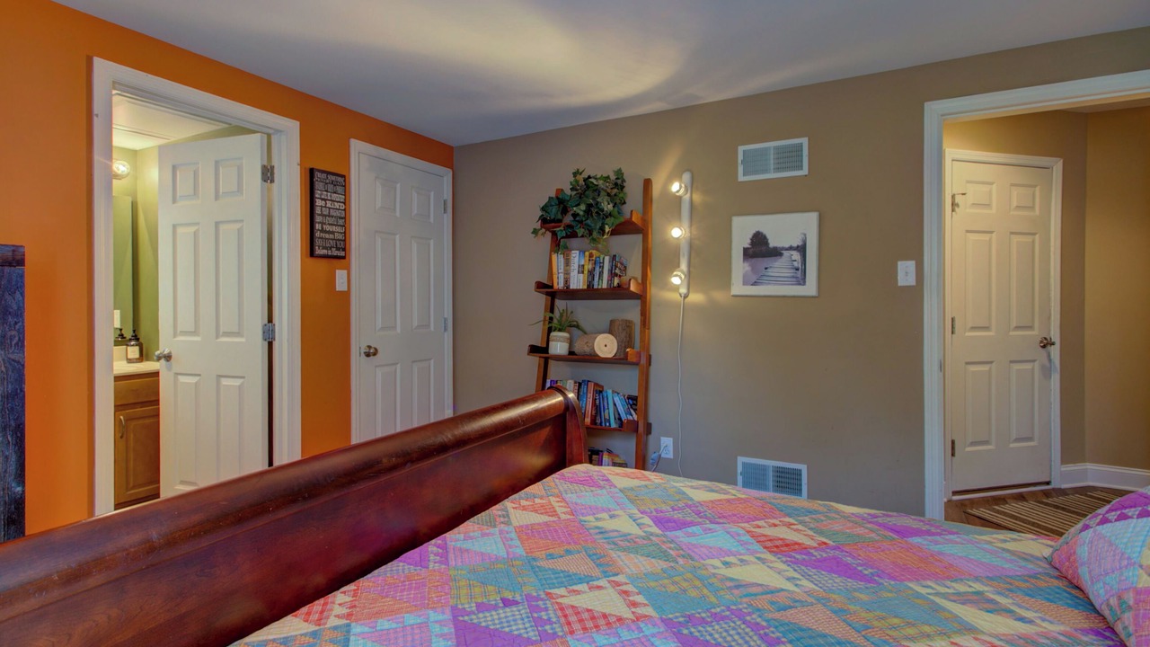 Photo of Bedroom in Rohrerstown