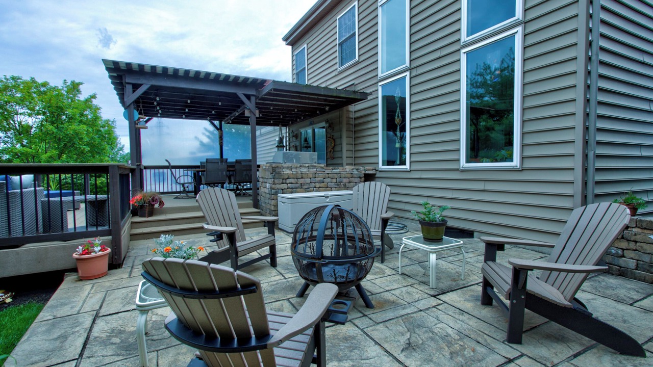 Photo of Patio Balcony in Rohrerstown