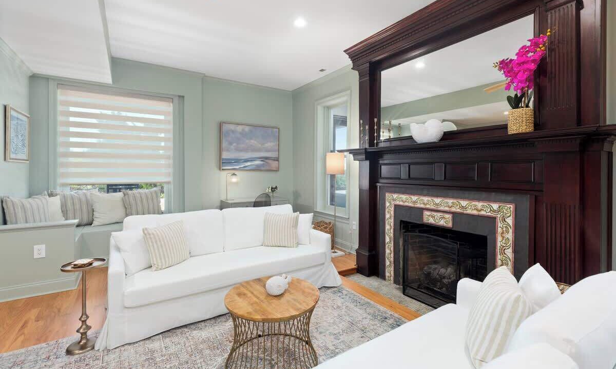 Photo of Bedroom in Admiral Estates