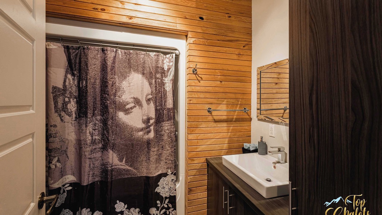 Photo of Bathroom in Cheneville