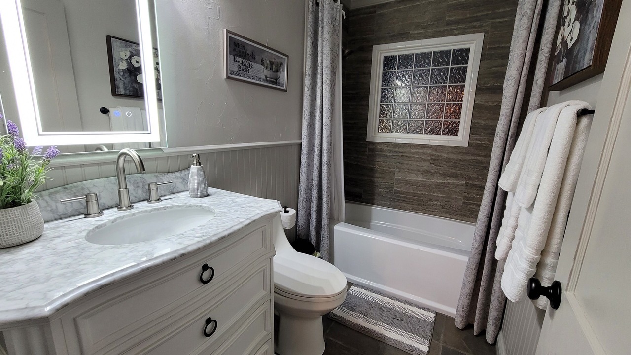Photo of Bathroom in Fort Smith