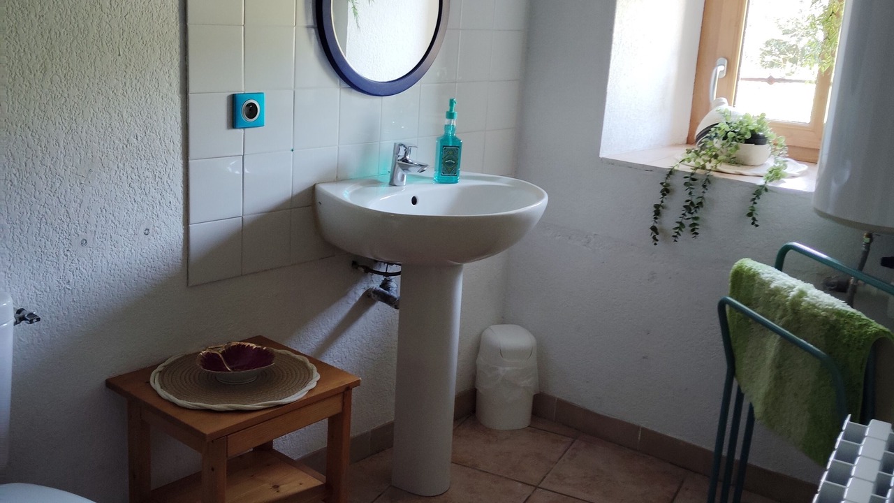 Photo of Bathroom in Rosis