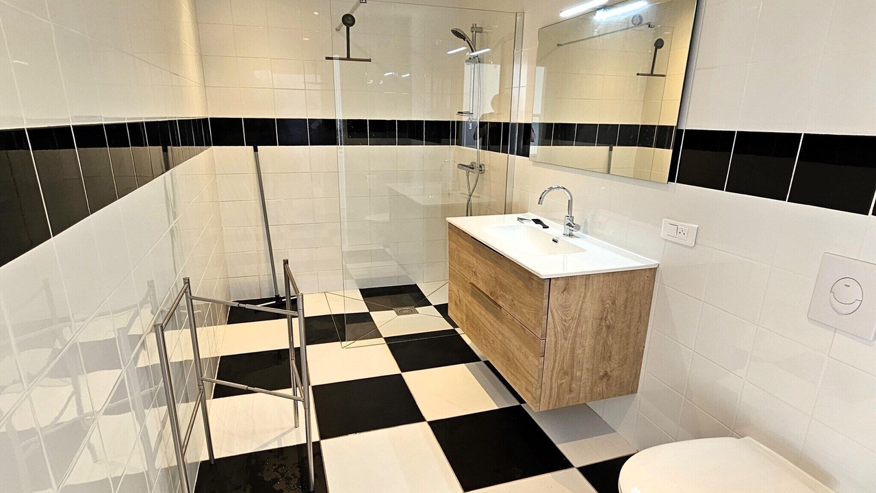 Photo of Bathroom in Pierrerue