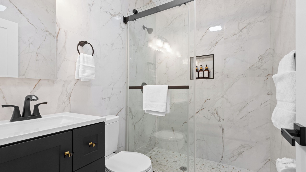 Photo of Bathroom in Union City