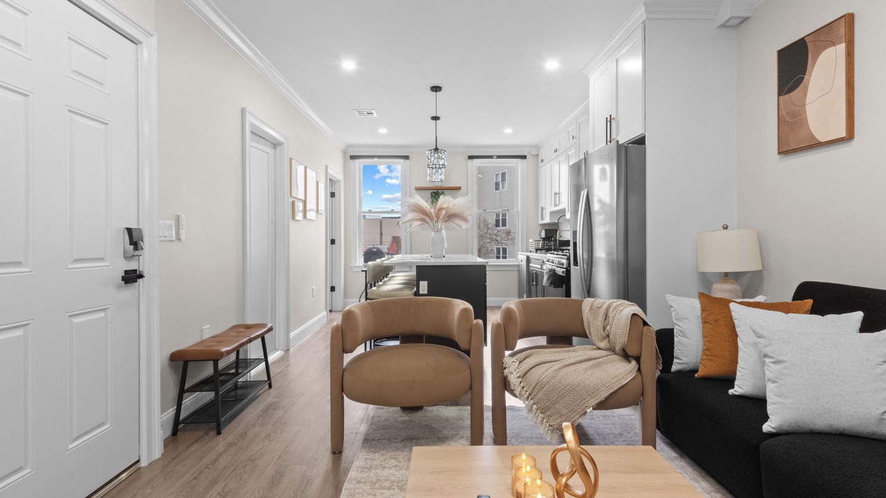 Photo of Livingroom in Union City