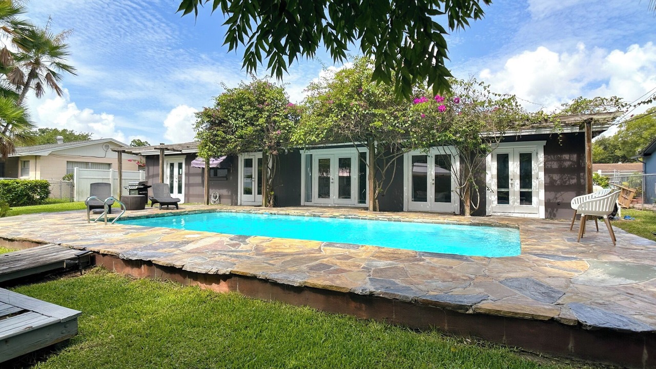 Photo of Outdoor in Conway