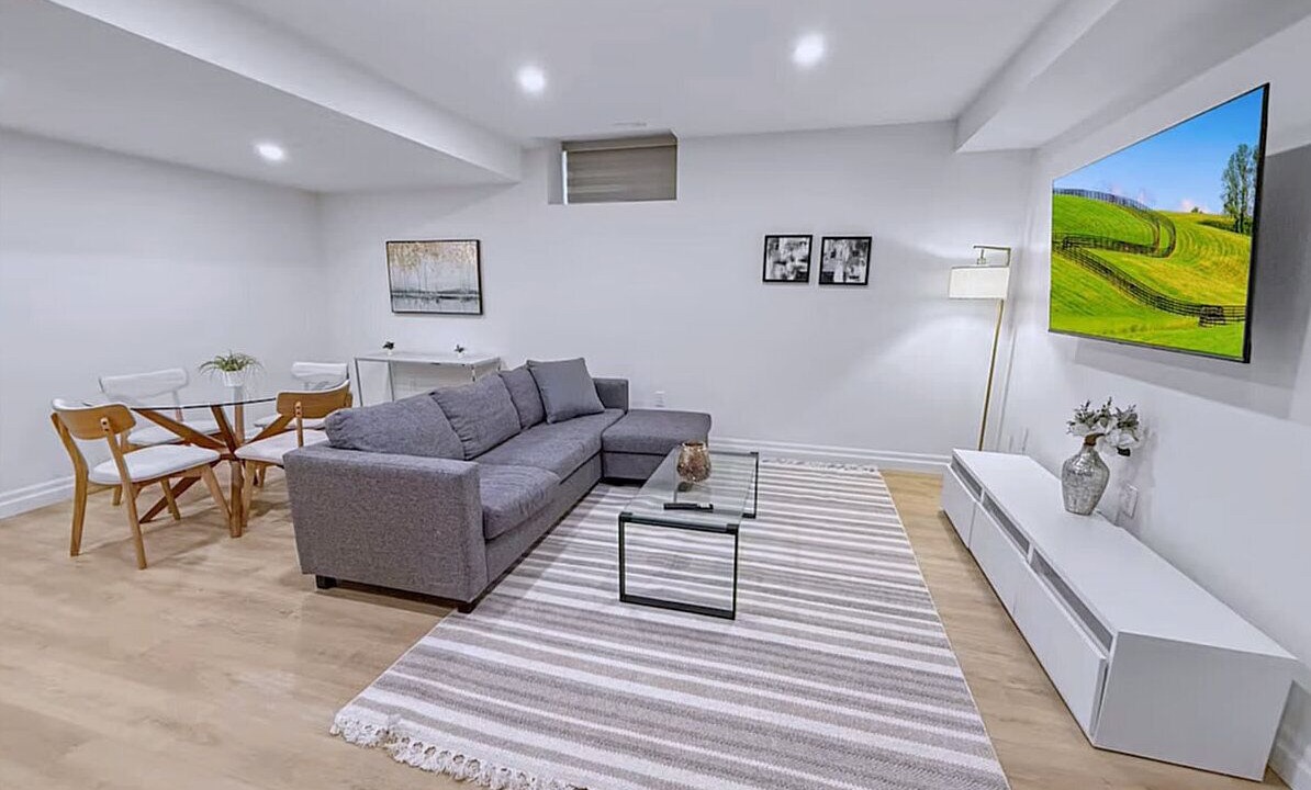 Photo of Livingroom in LaSalle