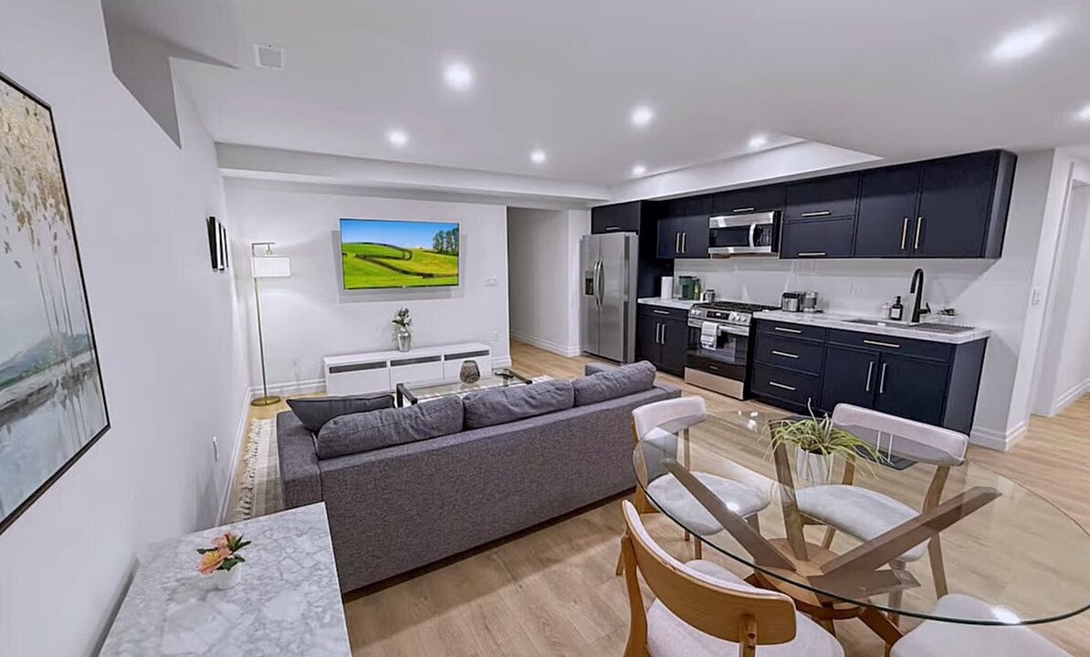 Photo of Livingroom in LaSalle