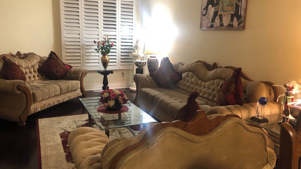 Photo of Livingroom in Hurontario