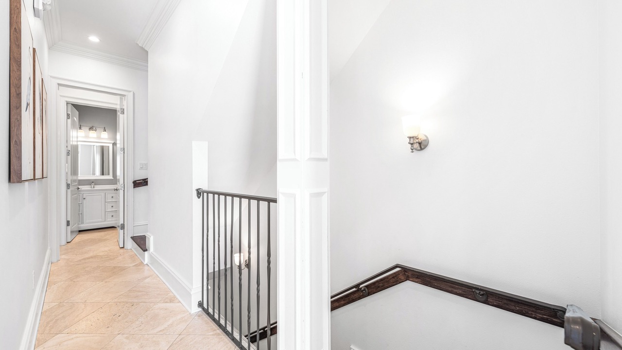 Photo of Others in Delos