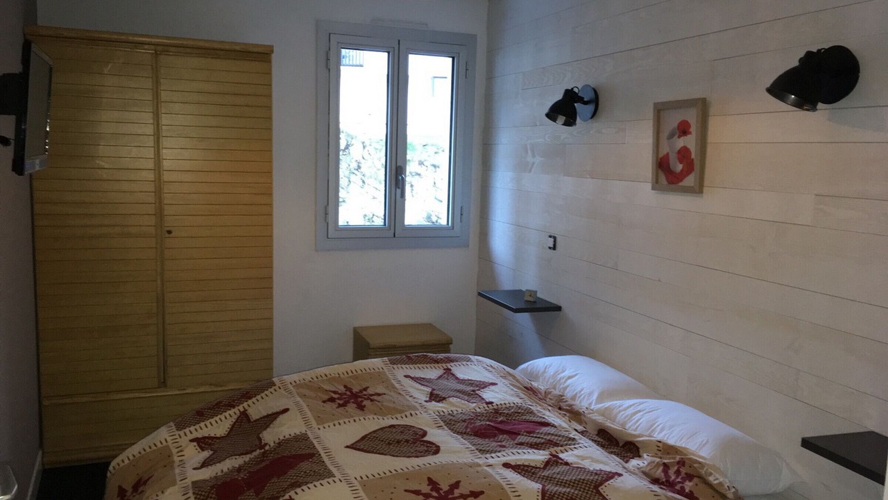 Photo of Bedroom in Eaux-Bonnes