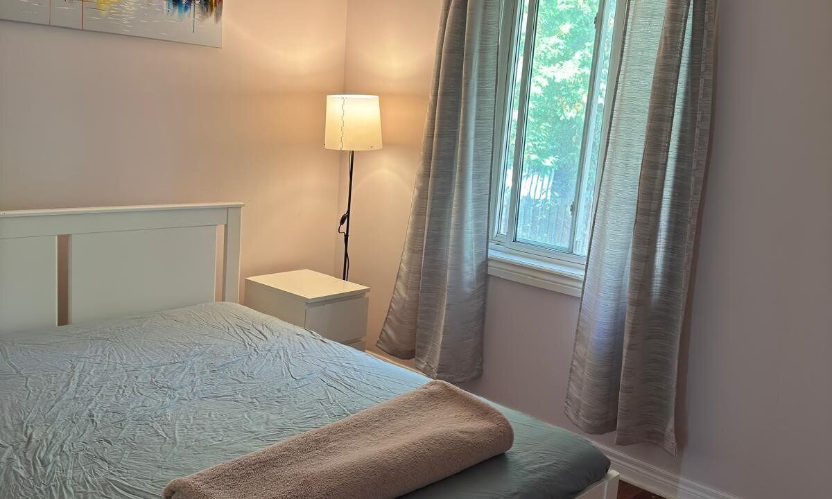 Photo of Bedroom in Newtonbrook