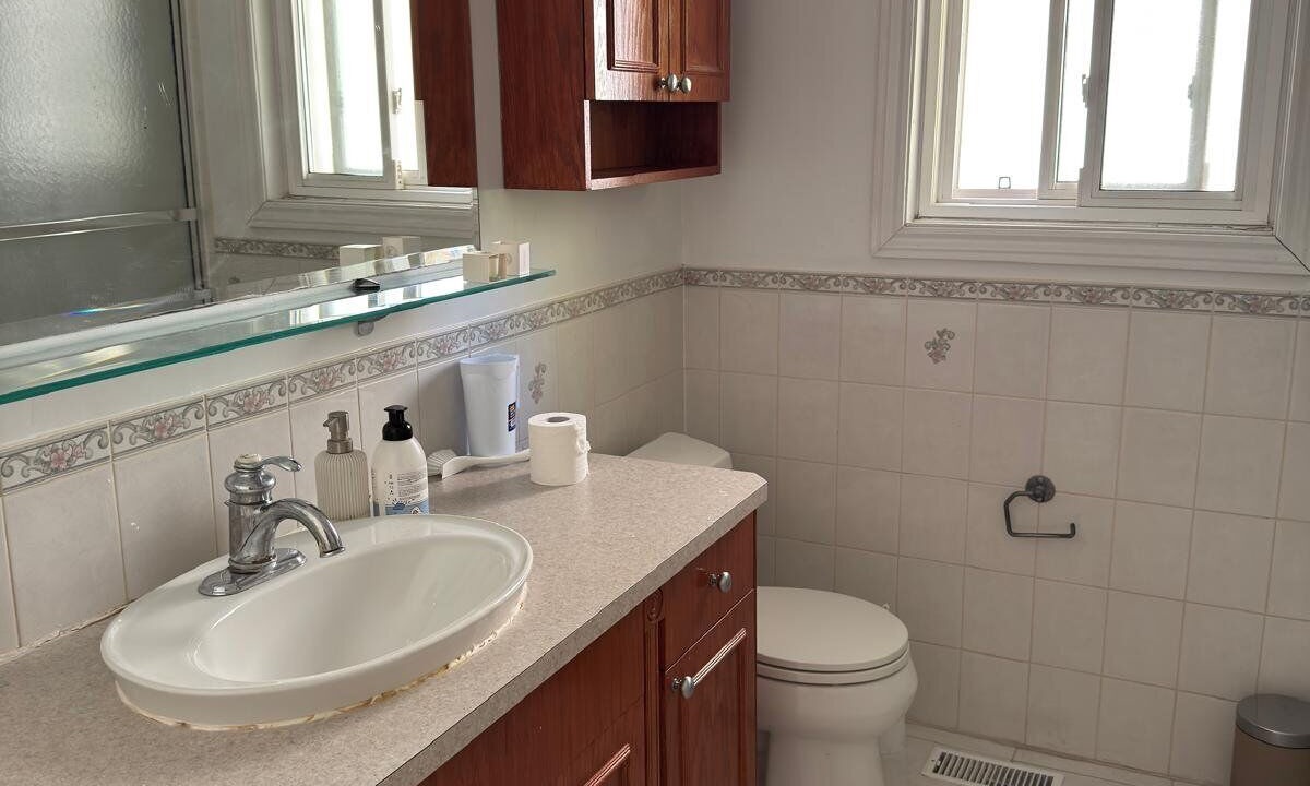 Photo of Bathroom in Newtonbrook