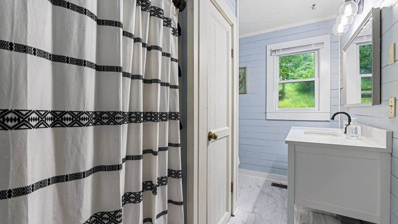Photo of Bathroom in Slade
