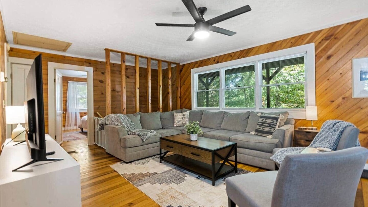 Photo of Bedroom in Slade