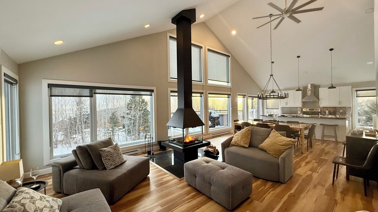 Photo of Livingroom in Petite-Riviere-Saint-Francois