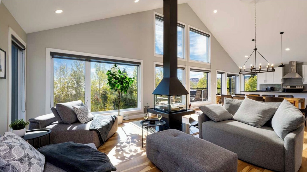 Photo of Livingroom in Petite-Riviere-Saint-Francois