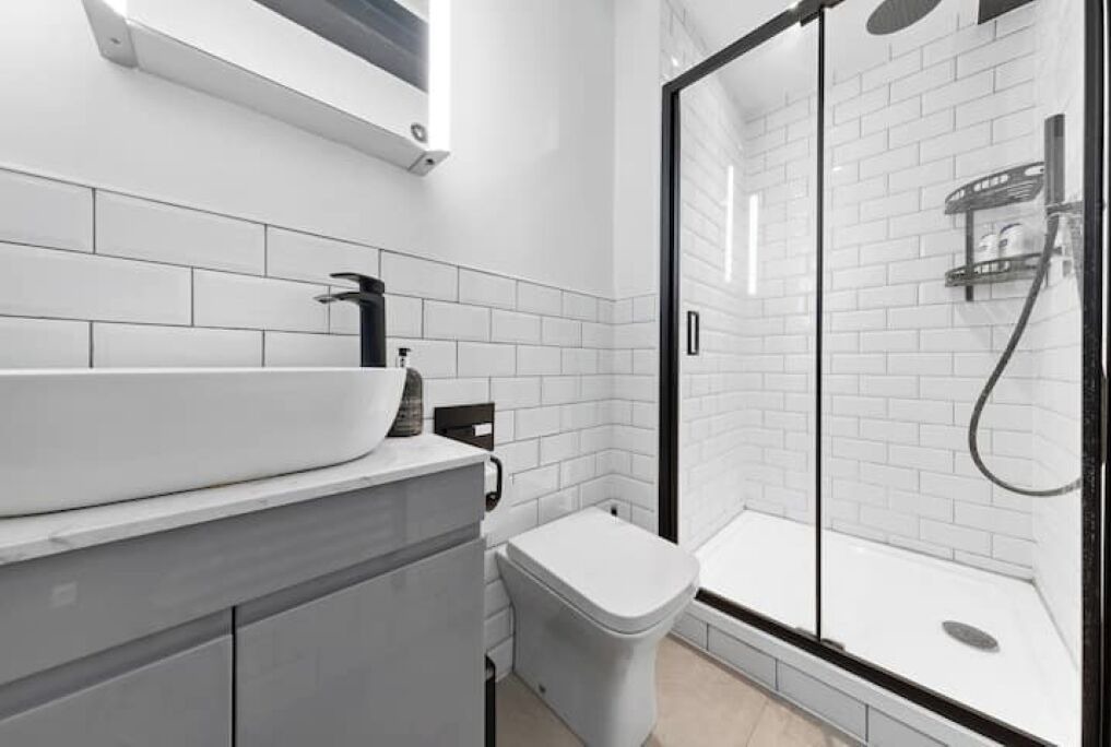 Photo of Bathroom in Mortlake