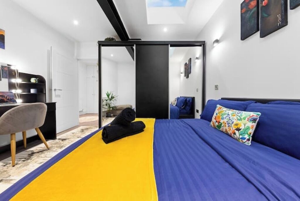 Photo of Bedroom in Mortlake