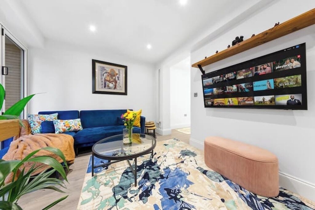 Photo of Livingroom in Mortlake