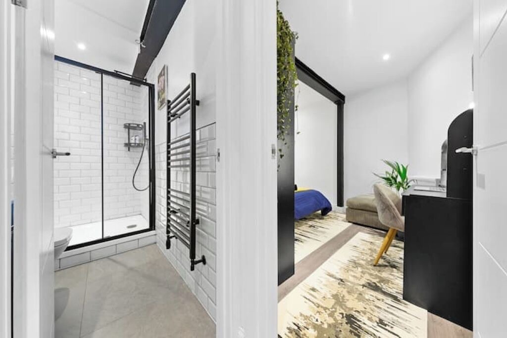 Photo of Bathroom in Mortlake