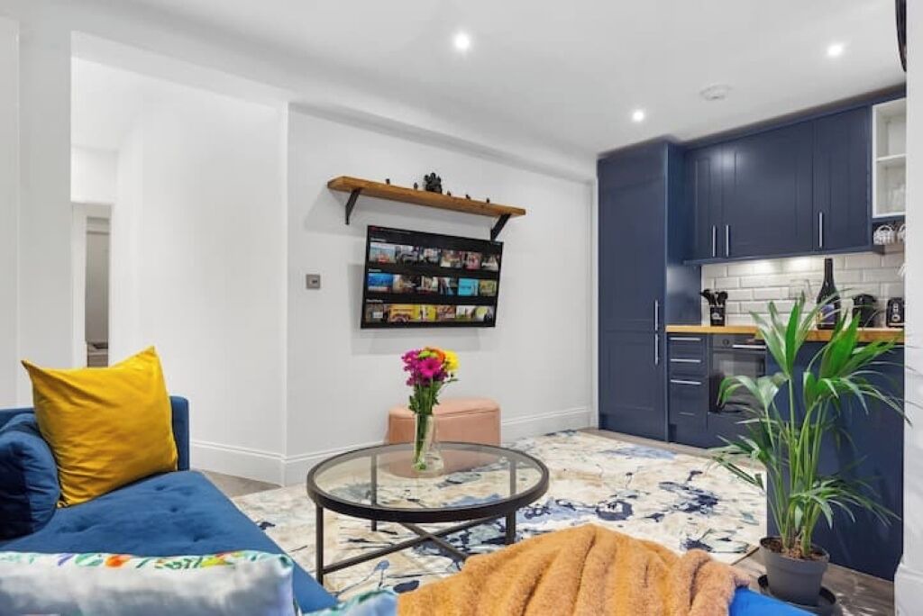 Photo of Livingroom in Mortlake