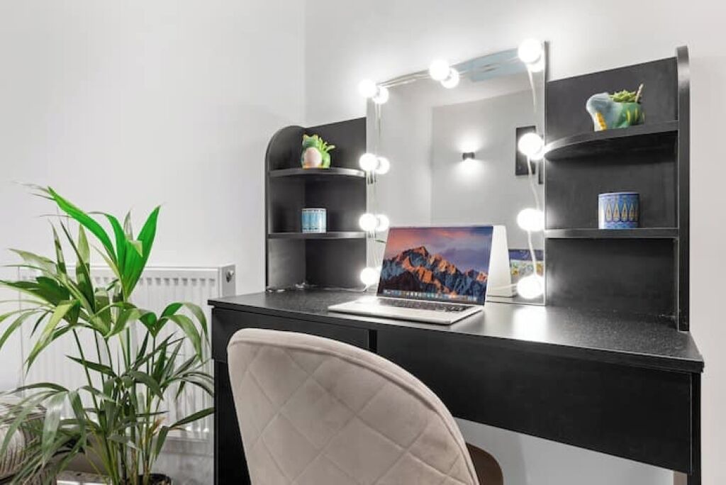 Photo of Others in Mortlake