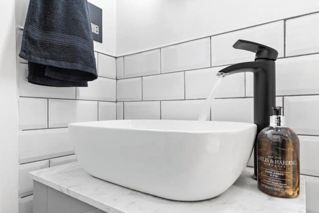 Photo of Bathroom in Mortlake