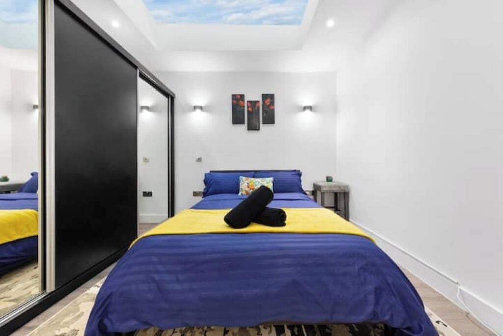 Photo of Bedroom in Mortlake