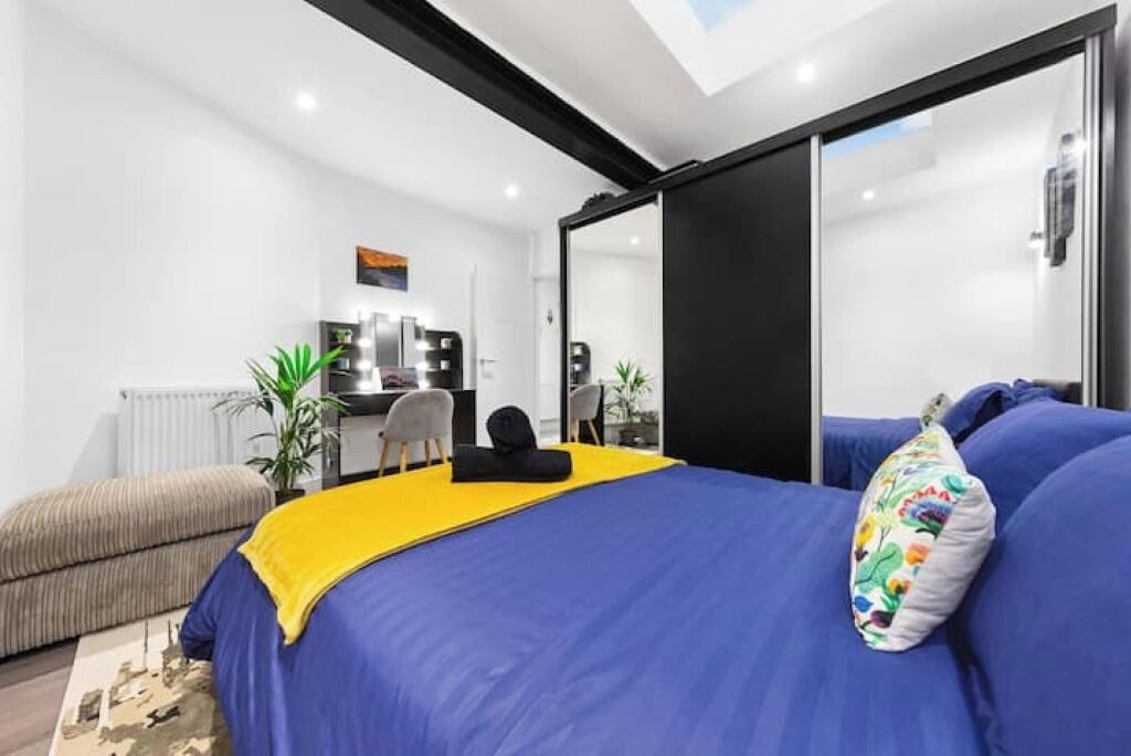 Photo of Bedroom in Mortlake