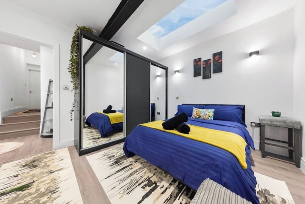 Photo of Bedroom in Mortlake